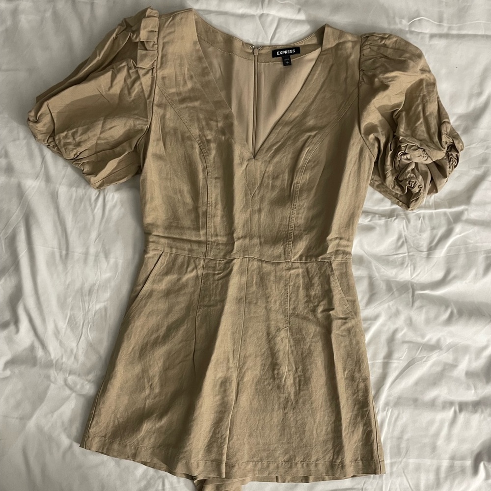 Express Tan/Khaki Linen Romper Size Small